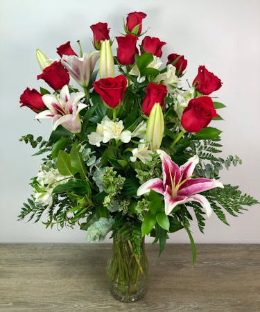 George's Dozen Premium Roses and Lilies