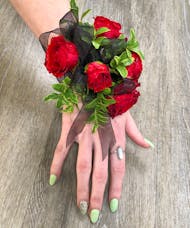 5 Bloom Spray Rose Wrist Corsage